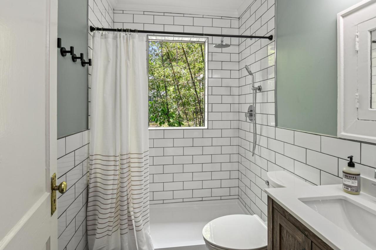 Sun Lit Bungalow With Good Vibes And Lots Of Wine - Designedbydom Atlanta Exteriör bild